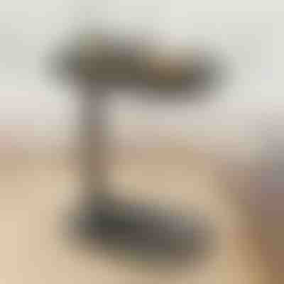 Tragbarer Beistelltisch für Sofa oder Schlafzimmer | DESKICA