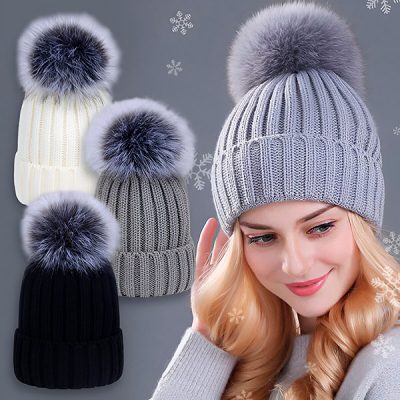 Warme Strickmütze mit Bommel | GLACIA